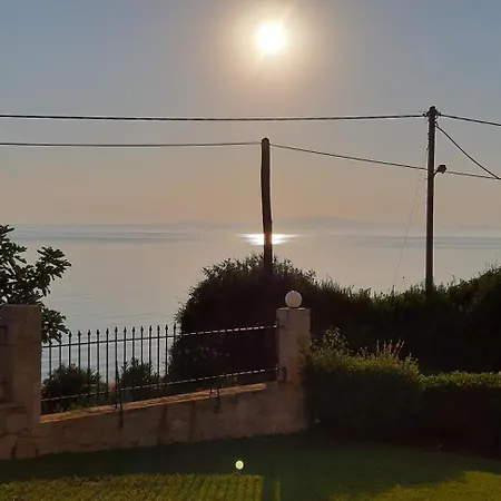 Joanna's Seaside Villa *